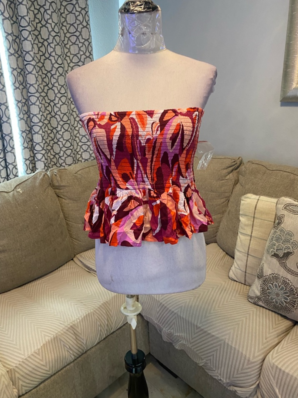New Aerie XL Party Smocked Tube Top featuring a smocked bodice, peplum hem